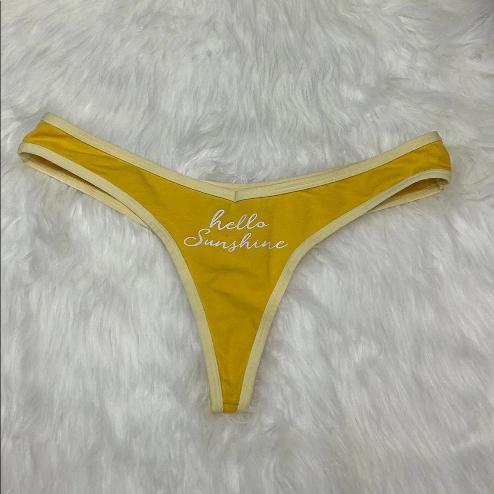 No Boundaries Hello Sunshine Thong Panty M